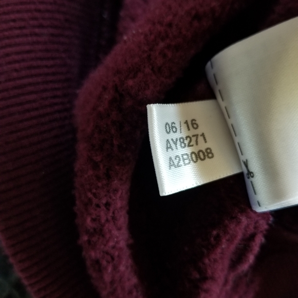 Maroon Adidas Crewneck Sweatshirt - Picture 10 of 10
